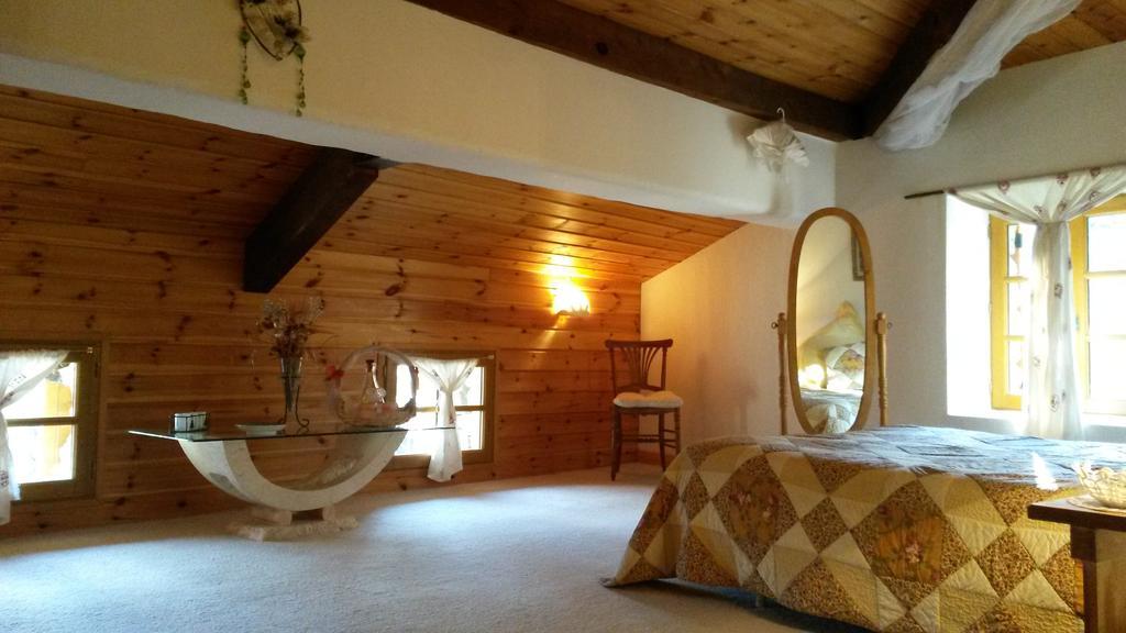 Bed and Breakfast Domaine De Lara Barcelonnette Habitación foto