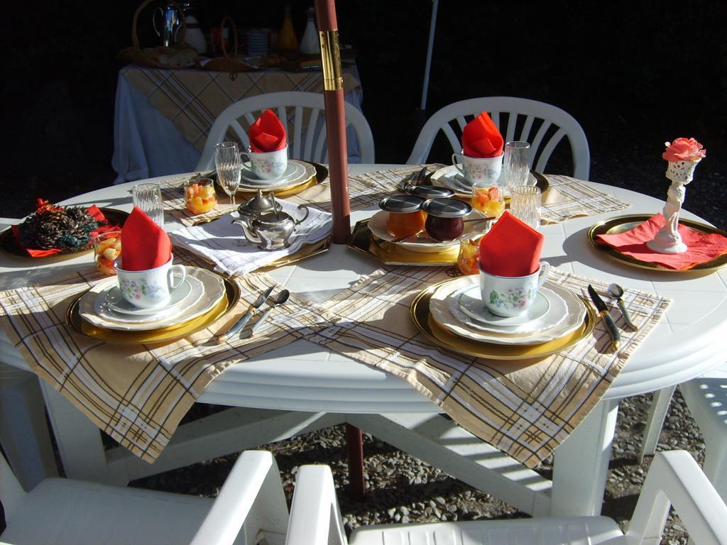 Bed and Breakfast Domaine De Lara Barcelonnette Exterior foto