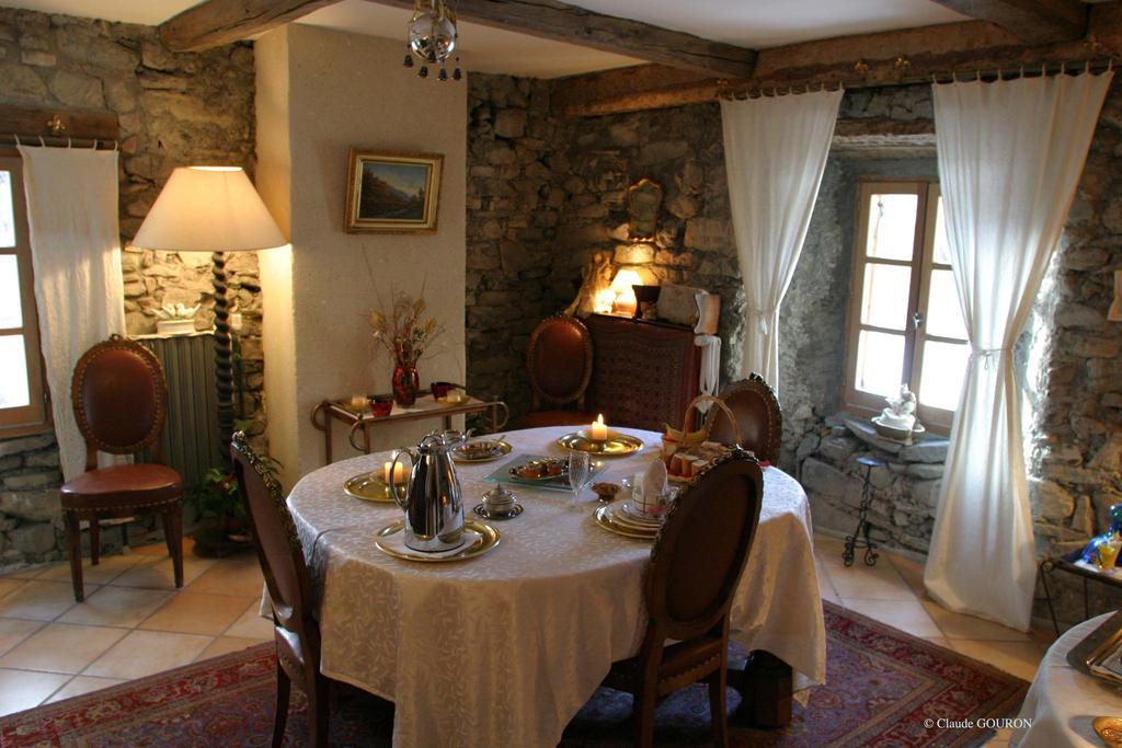 Bed and Breakfast Domaine De Lara Barcelonnette Exterior foto